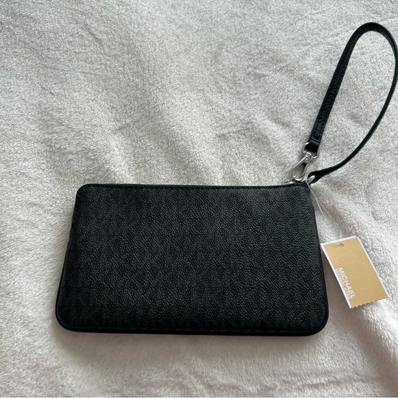 NWT Michael Kors Jet Set Travel Wristlet - Picture 3 of 8